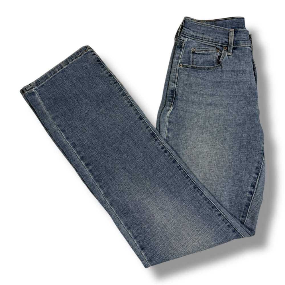 Levi’s Women’s 505 Straight Leg Jeans Medium Wash Size 6